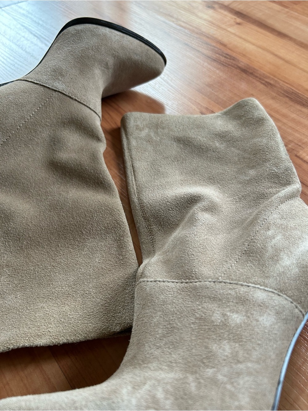 BCBGeneration Women’s Ankle Boots in Suede Beige Tan Women’s Size 7.5 Feminine - Picture 2 of 5